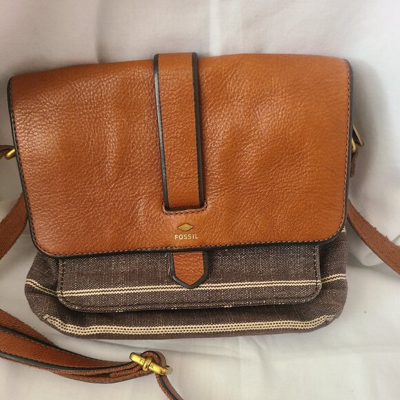 Fossil Kinley Small Crossbody - Picture 1 of 7